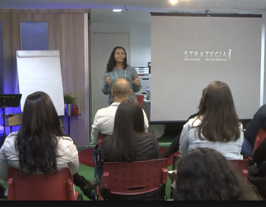 Espaço editável para alunos participando de exercícios